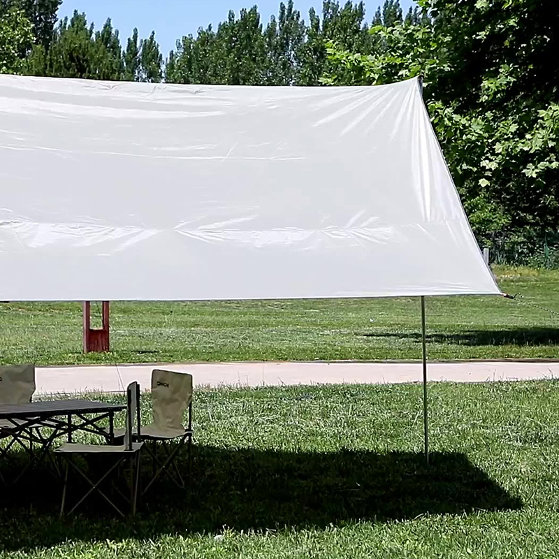 Toldo impermeable en forma de mariposa