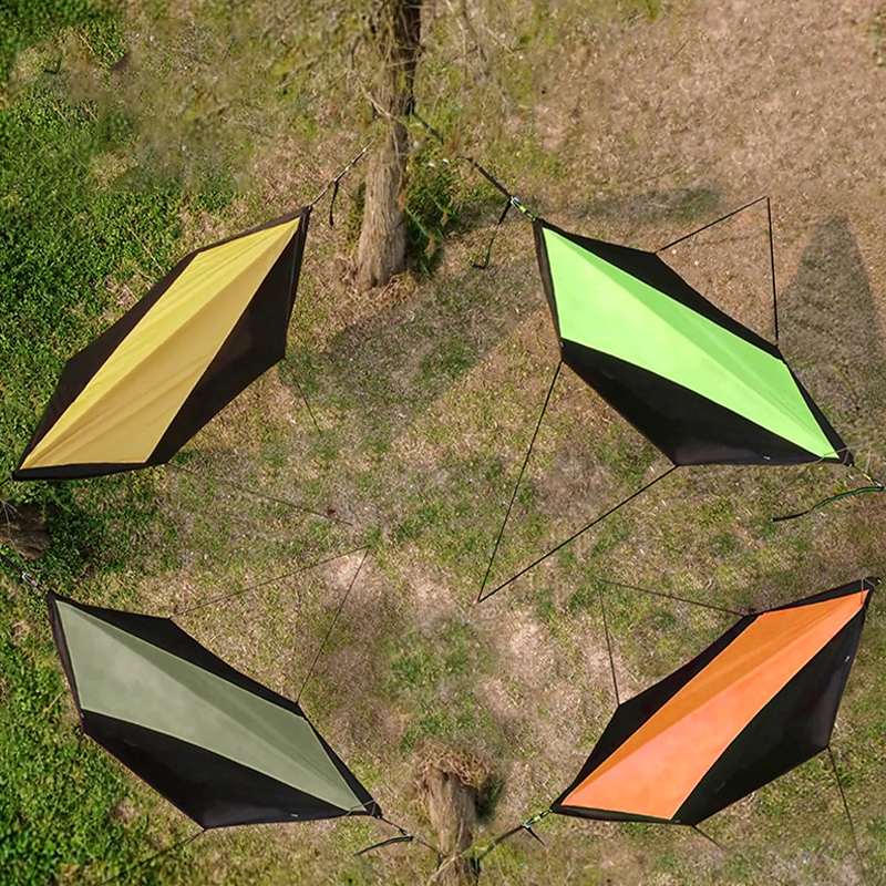 Hamaca con aislamiento térmico al aire libre