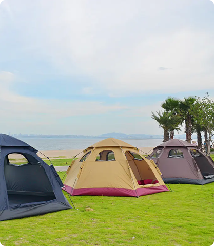 La moda del campamento continúa, la demanda de carpas básicas es fuerte y el mercado de equipos al aire libre está creciendo constantemente.