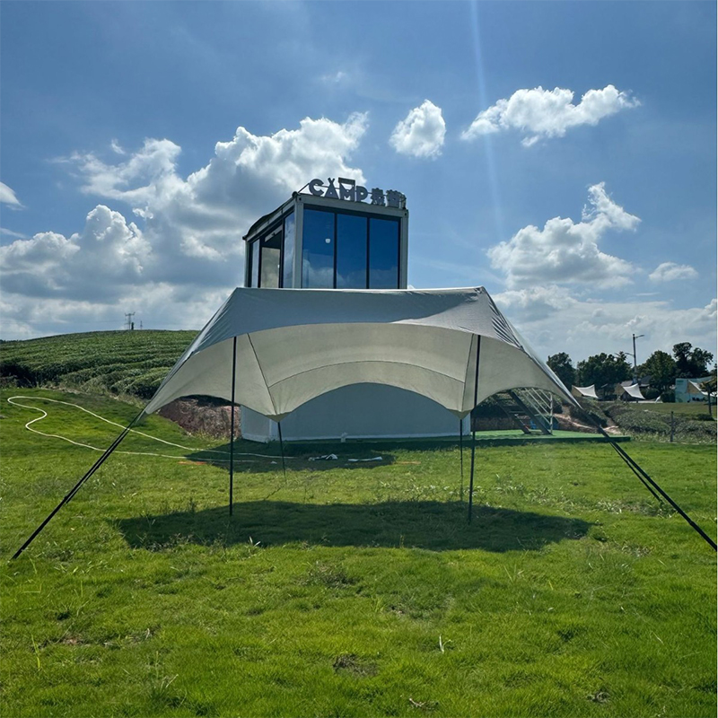 Toldo en forma de mariposa